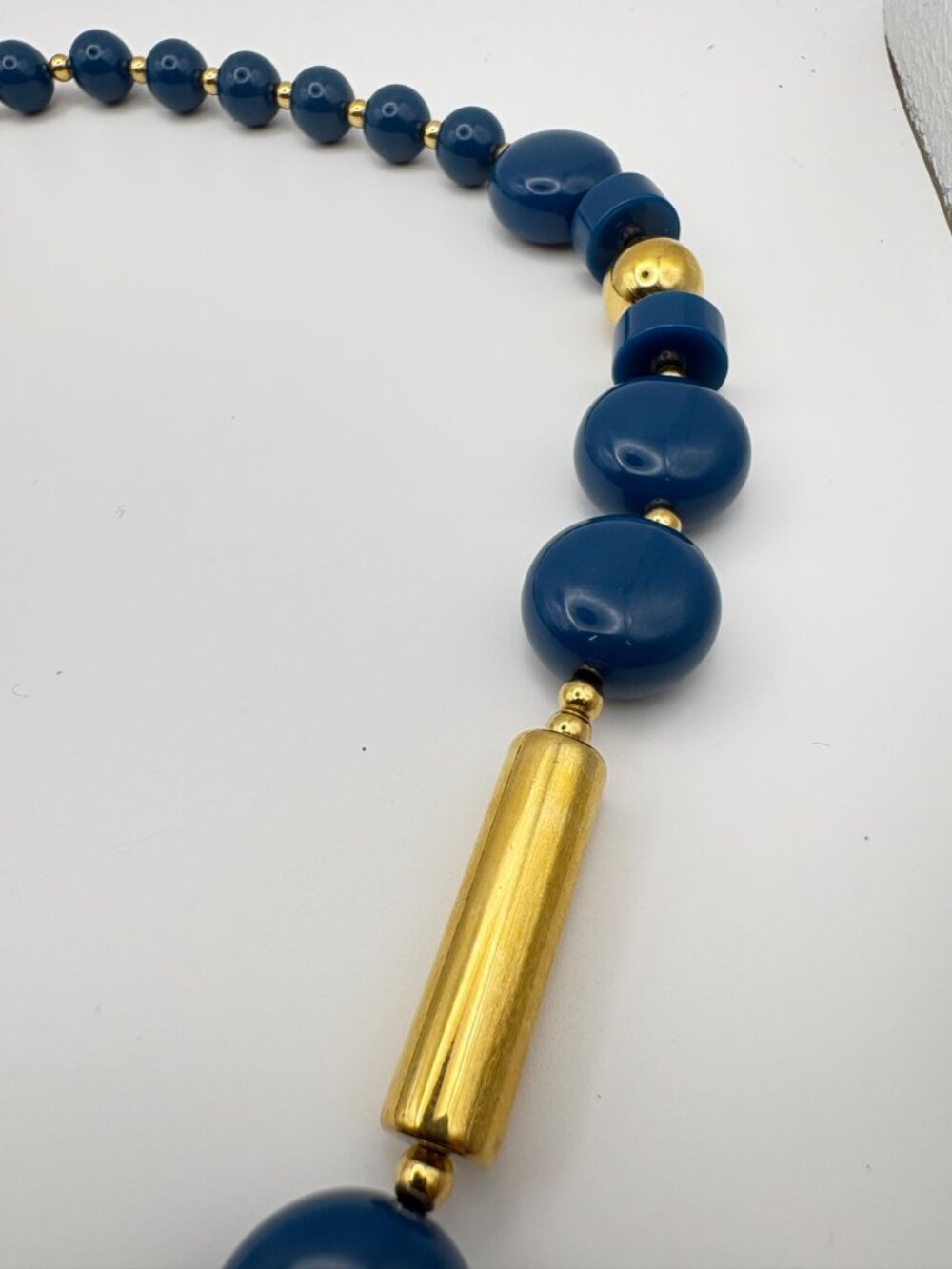 Vintage Trifari Blue Acrylic Bead Gold Tone Cylinder Statement Necklace 28 in - Picture 3 of 6